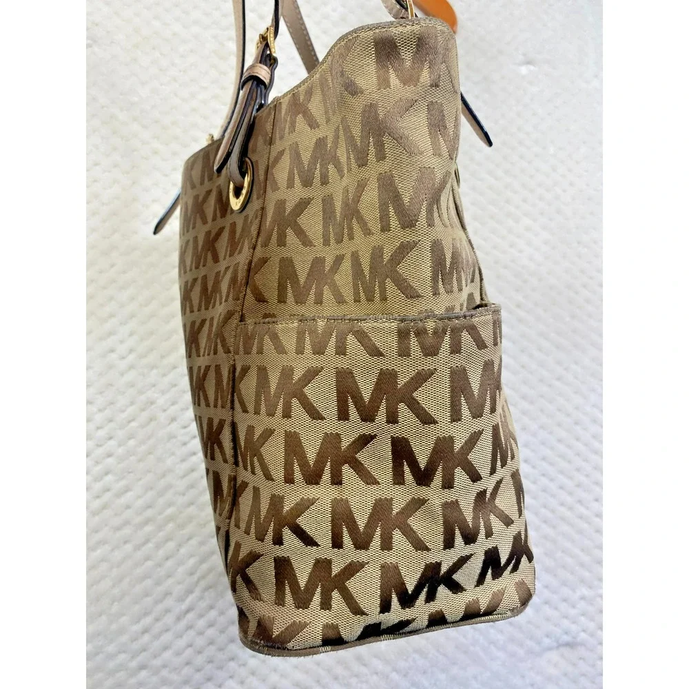 Michael Kors Large Jet Set Travel Tote Vanilla Tan Monogram Canvas Handbag Purse